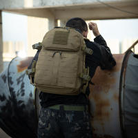 Mochila de viaje grande para hombres bolsa de deportes al aire libre resistente al agua para computadora con diseño de mochila militar ideal para escalada y acampar - details 7