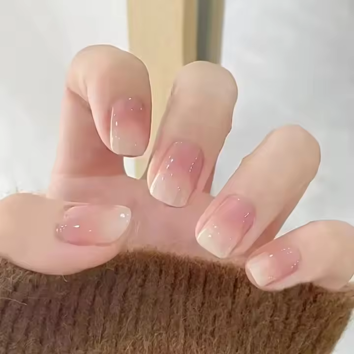 24 piezas de uñas postizas cortas francesas con degradado sólido de gel de jalea y arco en combo para belleza y estética - 1