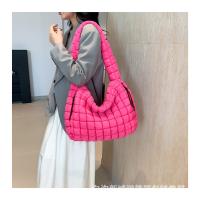 Bolso de hombro tipo bandolera con diseño de nubes plisadas para mujer, bolso de mano de gran capacidad con doble cara y doble tirón - details 58