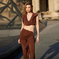 BUNO-Conjunto elegante de 2 piezas con pliegues de gato extraño para mujer, Tops cortos sexis sin mangas con cuello bajo + Pantalones rectos con borlas de cintura Irregular, traje liso - details 1