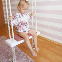 Columpio de madera para niños, silla colgante, cojín de esponja, cuerda de algodón, entretenimiento para niños y adolescentes - details 0