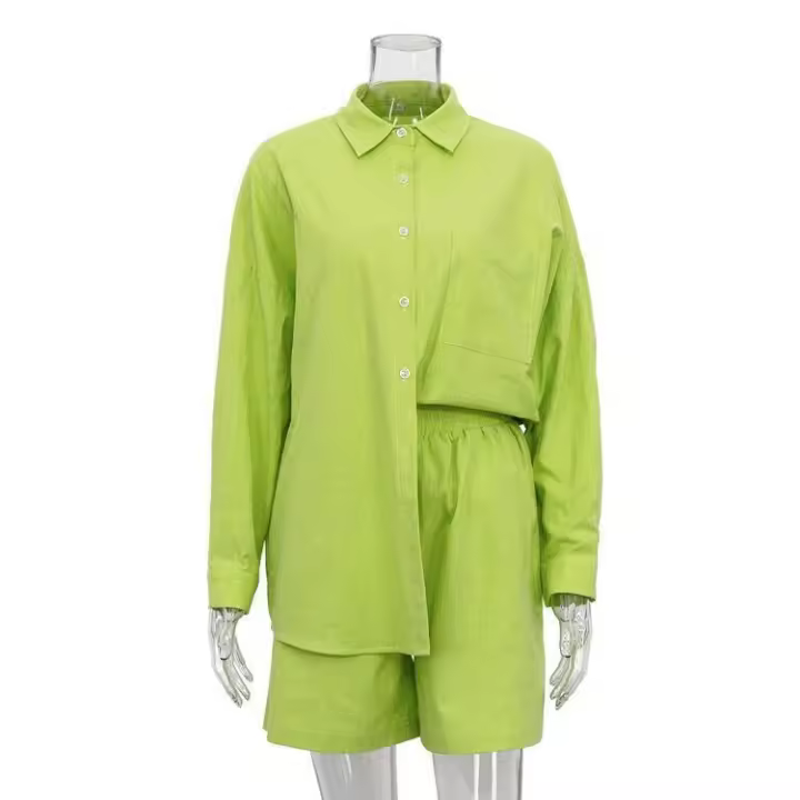 Conjunto de dos piezas de camisa de manga larga con cuello vuelto, botones y bolsillo, y pantalones cortos anchos de pierna, de algodón, estilo primaveral/veraniego. - 1