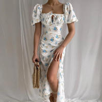 Vestido plisado de manga corta con cuello en V - details 1