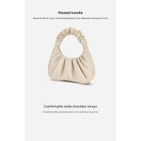JW PEI cloud GABBL bolso de mano de alta gama con el mismo diseño de nicho bolso de mujer plisado Mochila de lujo de alta gama - details 2