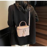 Diseño de nicho de moda llevado a mano caja bolsa de las mujeres 2025 verano nuevo bolso de hombro retro bolso de mensajero casual de alto valor - details 24