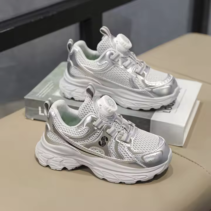 Zapatillas para niños 2025 nueva versión coreana transpirable y ligera de malla sin cordones con hebilla giratoria de zapatos de papá - 1