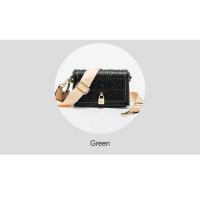 CH Fashion Design 2024 Nuevo modelo de cabeza impresa en color sólido Accesorios de metal Hebilla Bolso de hombro para mujer Marca Mochila de lujo de alta gama - details 3