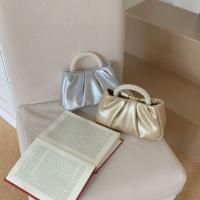 Bolso pequeño francés plisado, bolso pequeño de perlas de hadas de alta gama, bolso de mensajero tipo nube suave para niña - details 14