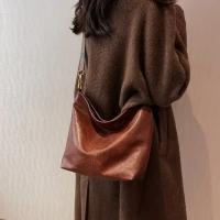 Bolso bandolera Vintage de piel sintética de Color sólido para mujer, bandolera tipo cubo con correa ancha Simple de alta capacidad para ir al trabajo - details 3