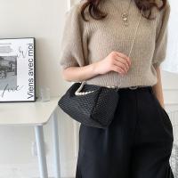 Bolso de mano de gran capacidad con diamantes de imitación, bolso de hombro con cadena de perlas, pequeño bolso cuadrado, bolso de almohada, bolso de cosméticos, bolso de hombro para mujer, fiesta - details 4
