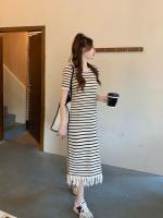 Vestido de punto a rayas de manga corta con borlas francesas para mujer en verano, falda larga fina, de alta gama, elegante y hermosa - details 7