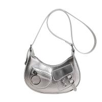Bolso de mensajero de textura premium de verano para mujer 2024 nuevo bolso de bajo de nicho plateado de moda bolso de locomotora punk de hombro - details 0