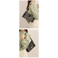 Bolso premium para las axilas nuevo bolso de hombro para mujer bolso baguette cruzado de cadena simple - details 14