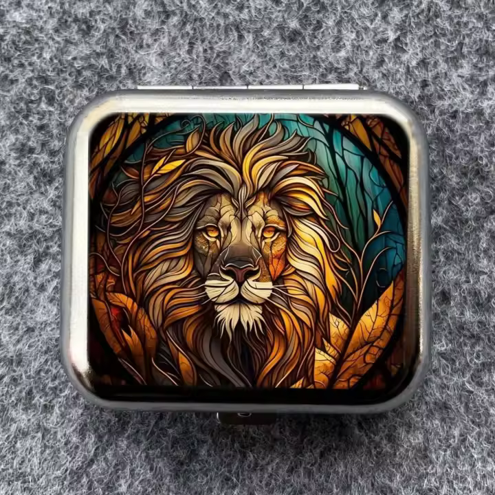 Mini Cenicero de bolsillo portátil para exteriores, pequeño, de Metal, con imagen en Color León, accesorios creativos para Cenicero de coche - 1