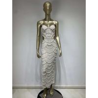 Vestido largo ajustado con cuentas de perlas blancas y cuello en V sexi para mujer, vestido elegante de fiesta de noche y cumpleaños - details 1