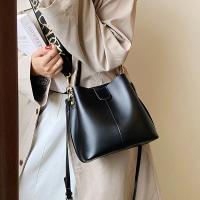 Bolso de hombro pequeño de cuero Pu para mujer, bandolera de cubo, informal, de alta calidad, a la moda - details 18