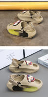 Zapatillas de verano para niños, sandalias para niños medianos y pequeños, zapatos Ultraman con agujeros para niños grandes, nuevos zapatos de playa para niños de moda dentro y fuera - details 3