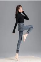 Pantalones vaqueros térmicos de lana gruesa para mujer, Vaqueros ajustados cálidos de cintura alta, pantalones pitillo con botones elásticos, pantalones vaqueros informales de terciopelo para mamá - details 17
