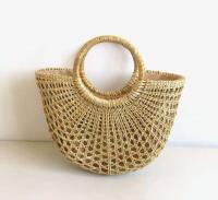 Producto al por mayor, bolso de mano de playa con hombro de señora de verano medio redondo de Color sólido Simple ahuecado, bolso de mano de paja tejido - details 9