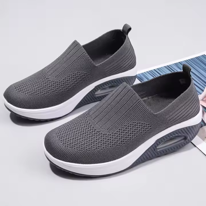 Zapatillas de deporte de alta calidad para hombre, zapatos deportivos informales de cuero, zapatillas antideslizantes para correr, zapatillas de tenis transpirables, zapatos planos cómodos - 1