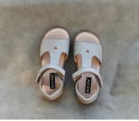 Sandalias de cuero genuino para niñas, bonitos zapatos escolares de cuero vacuno suave con dedos abiertos y corazón, zapatos de jardín para bebés, sandalias para niños - details 11