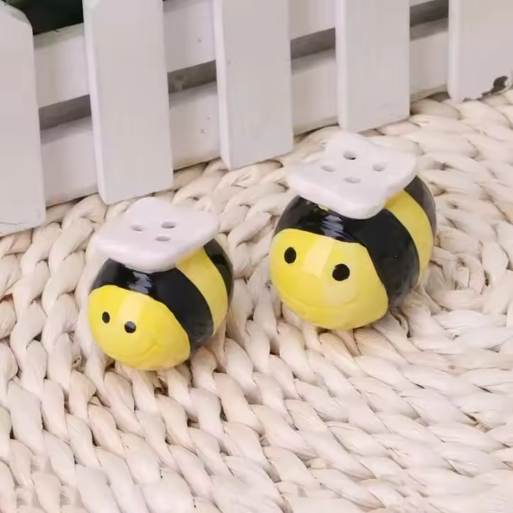 Botella de sal de pimienta de cerámica, olla de condimento de abeja voladora, cocina de villa - 1
