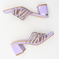 Sandalias exteriores sencillas con diamantes de imitación y tacón alto con tiras y puntera abierta - details 11