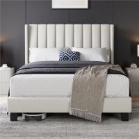 Cama tapizada con cabecera a rayas con alas de láminas de madera y metal, cama matrimonial color beige. - details 2