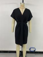 Vestido casual de mujer con cuello en V, manga corta, cintura alta, falda acampanada en negro - details 6