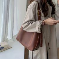 2025 Bolso de mano informal para mujer - Correa de hombro ajustable, diseño acolchado de gran capacidad, sintético negro con cierre magnético y forro de poliéster, perfecto para uso diario, bolso de mano diario |   Bolsa de textura acolchada |   Bolsa con - details 6