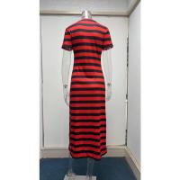 Vestido de mujer con abertura y estampado de rayas, escote en pico, manga corta, estilo casual, corte A, largo hasta media pantorrilla. - details 4