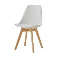 silla nordica blanca