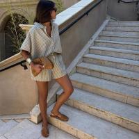 Conjunto de pantalones cortos a rayas para vacaciones para mujer, camisa informal con botones y solapa, pantalones cortos con cintura elástica, traje de playa para primavera y verano 2025 - details 11