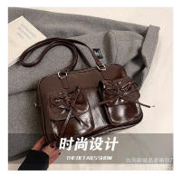 Bolso de mano para mujer con una sensación de alta gama, nuevo bolso de axila para ir al trabajo moderno y sencillo, mochila informal 2024 - details 10