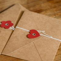 20 piezas Vintage San Valentín sobres de ventana sobre de regalo sobre de efectivo sobres de papel Kraft con botón lazo amor - details 6