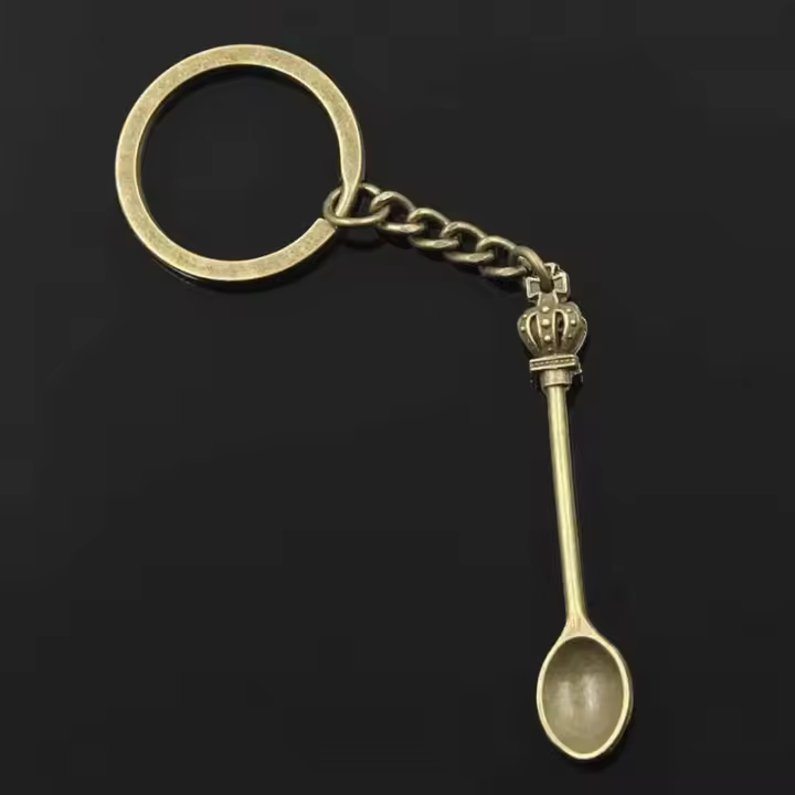 Nuevo llavero de moda para hombre de 30mm, cadena con soporte de Metal DIY, corona de cuchara de cocina Vintage, colgante de Color plateado de 57x9mm, regalo - 1