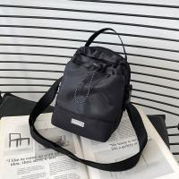 Bolso de hombro con cordón de nailon, bolso cruzado ligero de estilo coreano para mujer, bolso de cubo de gran capacidad con correa ajustable - details 7