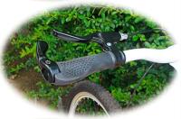 Manija de freno Universal de aleación de aluminio para bicicleta, palanca de freno para bicicleta de montaña y carretera, diámetro de 22mm, color negro, 1 par - details 0