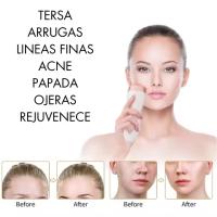 con Pantalla Máquina Facial para Eliminar las Arrugas Masajeador Ultrasonidos RF EMS LED Rejuvenecimiento Antienvejecimiento Cuello Barbilla Cara Regenerador Terapia en Casa Regalar Mujer Radiofrecuencia - details 0