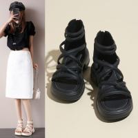 Sandalias verano de las mujeres 2025 nuevo desgaste exterior antideslizante de fondo plano zapatos de playa versátil negro vacío botas frescas marea - details 13