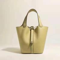 Bolso de mano a la moda para mujer, bolso Togo de gran capacidad, capa de cabeza de cuero de vaca, forma de cubo de agua, mochila de lujo de alta gama, novedad de 2024 - details 9