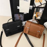 Bolso bandolera minimalista de streetwear. Bolso de hombro versátil de nueva moda de primavera y verano. Bolso tipo caja con diseño de nicho. Bolsa para teléfono multifuncional. - details 5