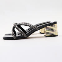 Sandalias de tacón con tira fina y strass - details 4