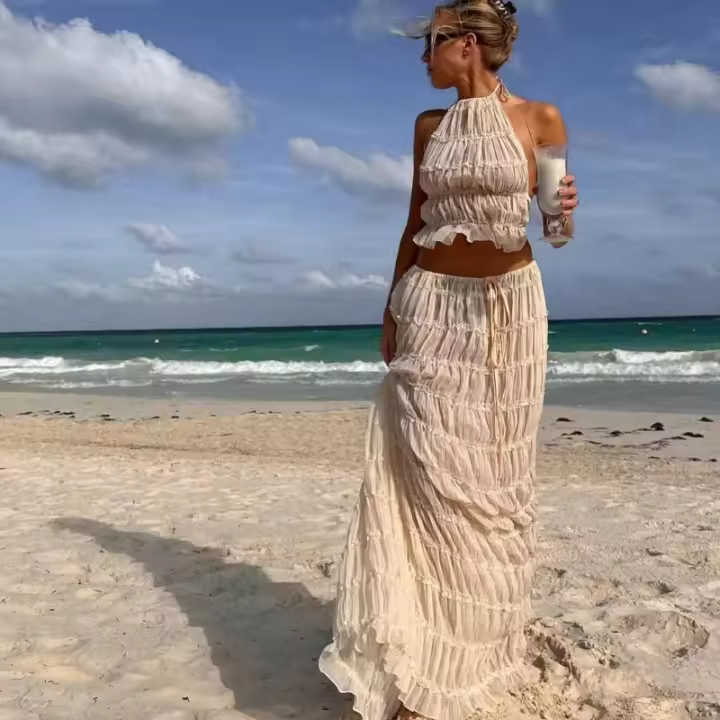 Conjunto de 2 piezas de top corto plisado y falda larga para mujer, cuello camisola sin mangas, sin espalda - 1