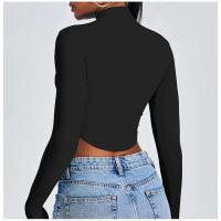 Top de entrenamiento de manga larga para mujer, diseño con orificio para el pulgar, Top de cuello alto con corte deportivo ajustado - details 16