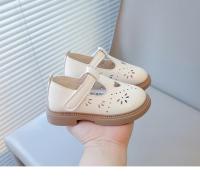 2025 Primavera Verano nuevos zapatos de cuero para niñas con corazón hueco princesa dulce recortes clásicos transpirables con correa en T zapatos planos para niños - details 2