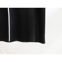 Conjunto de dos piezas para mujer, top de punto de manga corta holgado con cuello redondo abstracto simple de verano y falda recta a la cintura. - details 13
