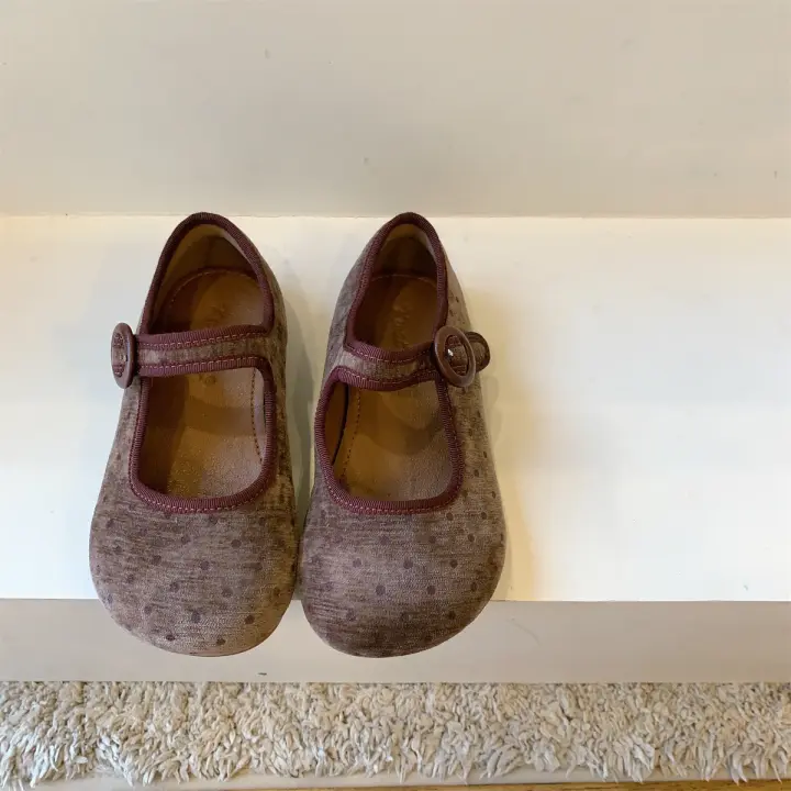 Zapatos de princesa de compañero de clase de terciopelo de lunares zapatos de bebé de fondo plano de boca baja - 1