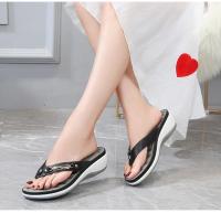 Zapatillas de mujer, novedad de verano, zapatos deslizantes con botones de Metal a la moda, sandalias de playa con cuña, chanclas de ocio con plataforma exterior para mujer - details 3