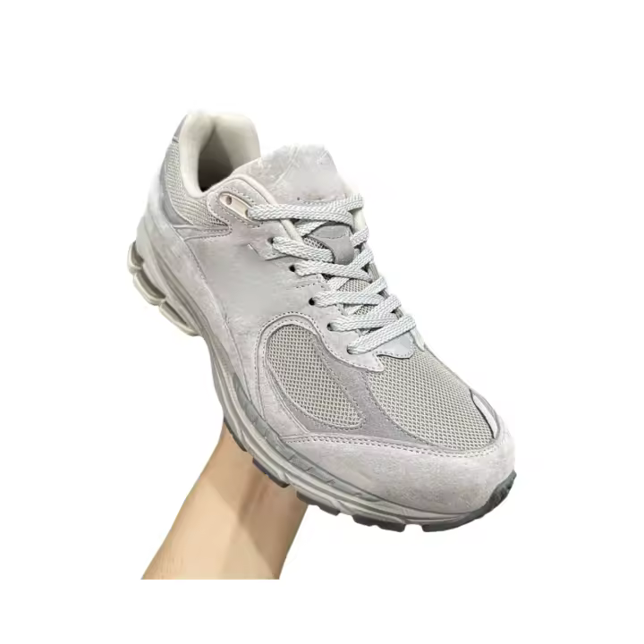Zapatillas de Carreras Retro de Alta Calidad Cómodas, Transpirables, Absorbentes de Choques, Moda Versátil para el Verano 2025 - 1